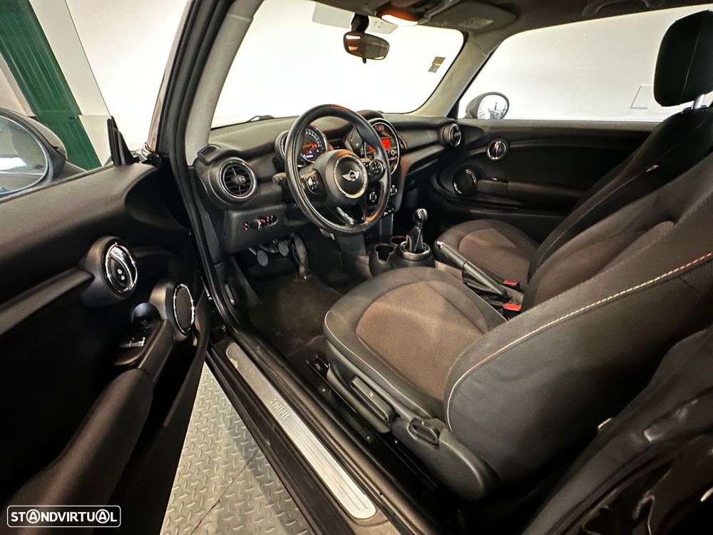 MINI 3 Portas One D - 12