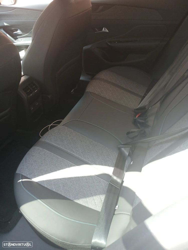 Peugeot 408 225 e-EAT8 Allure - 10