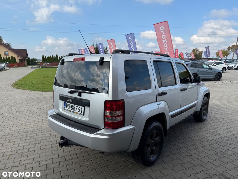 Jeep Liberty - 14