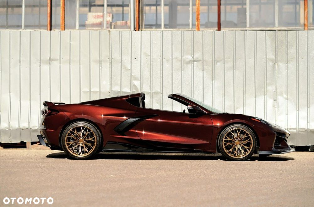 Chevrolet Corvette - 11