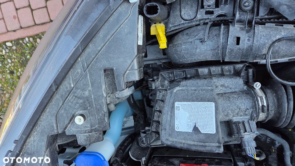 Ford Transit Courier - 15