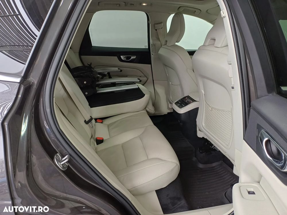 Volvo XC 60 T5 AWD Inscription - 27