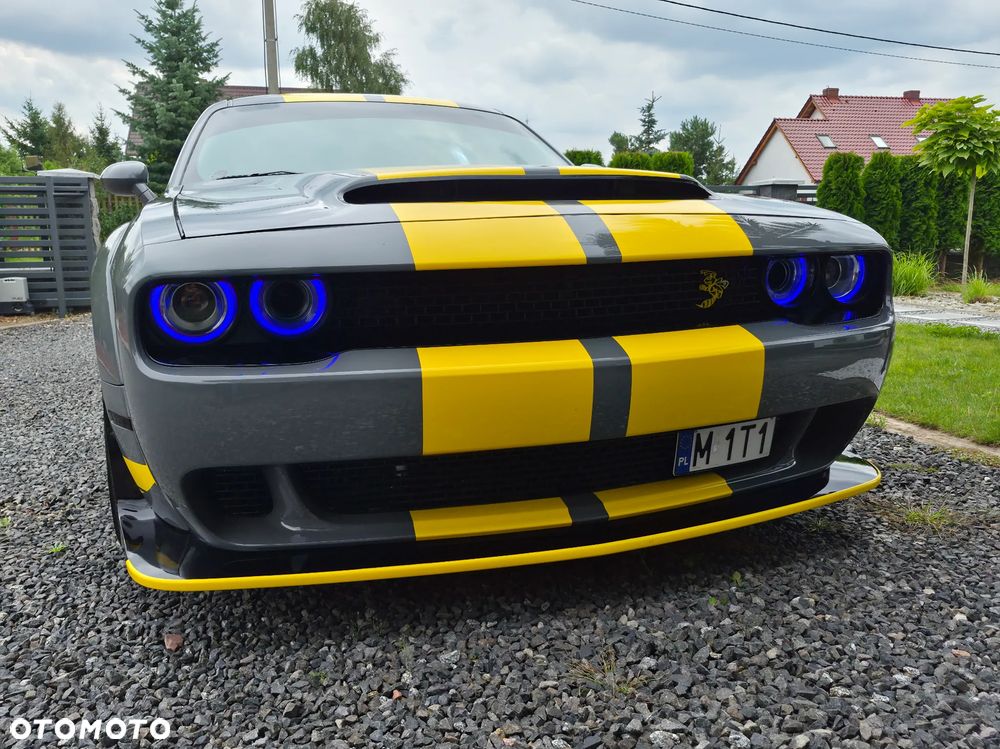 Dodge Challenger - 30