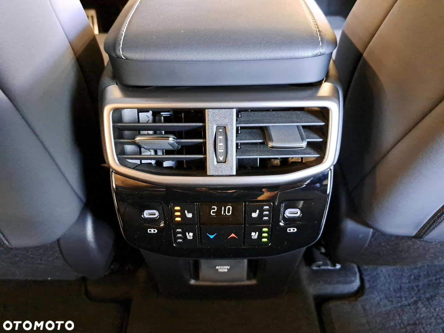 Lexus RX - 12