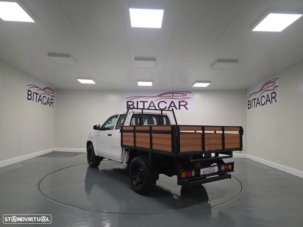 Toyota HILUX  2.4 D-4D 2WD CD - 16