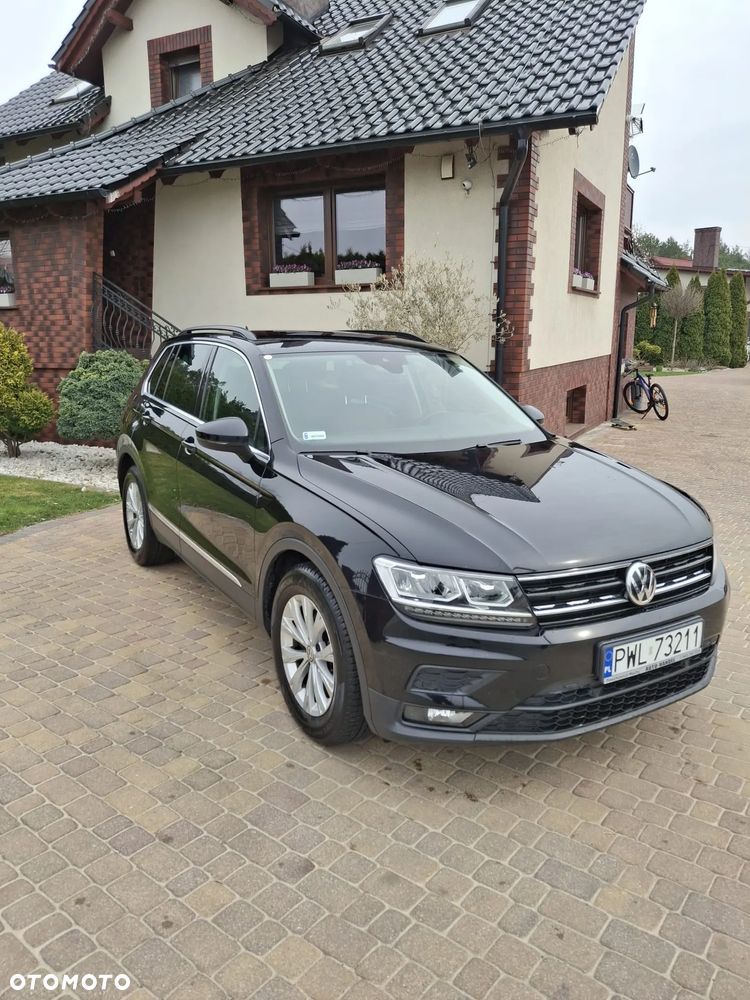 Volkswagen Tiguan - 1