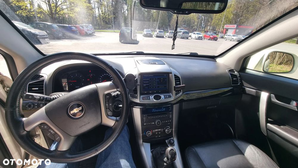 Chevrolet Captiva 2.2 D LT+ - 9