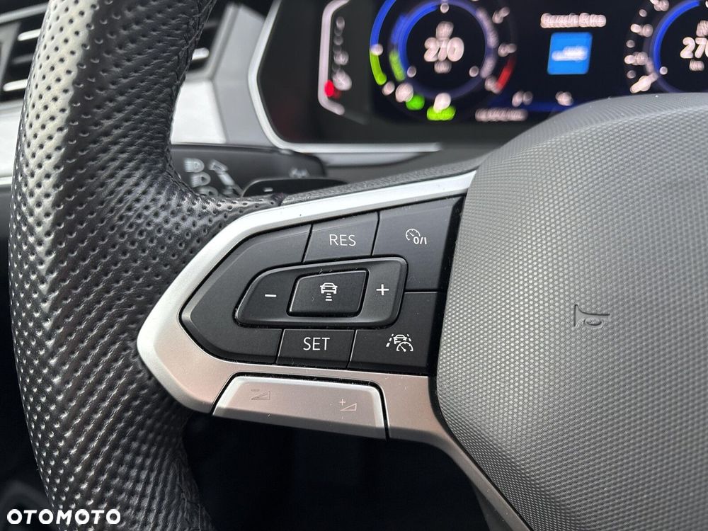 Volkswagen Passat - 10