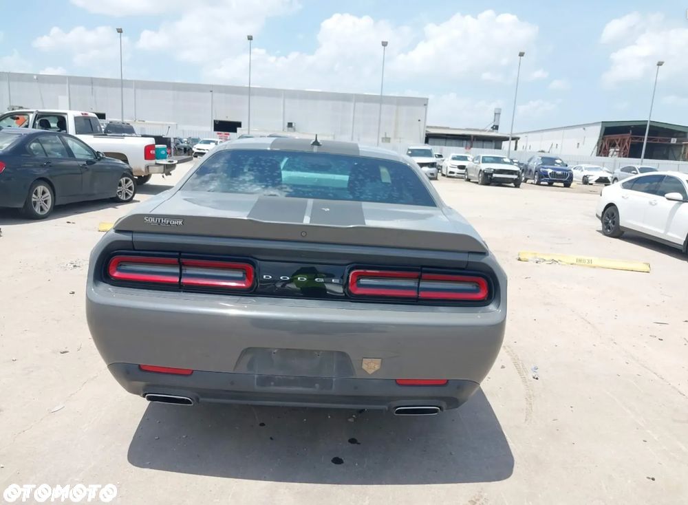 Dodge Challenger Automatik SXT Plus - 6