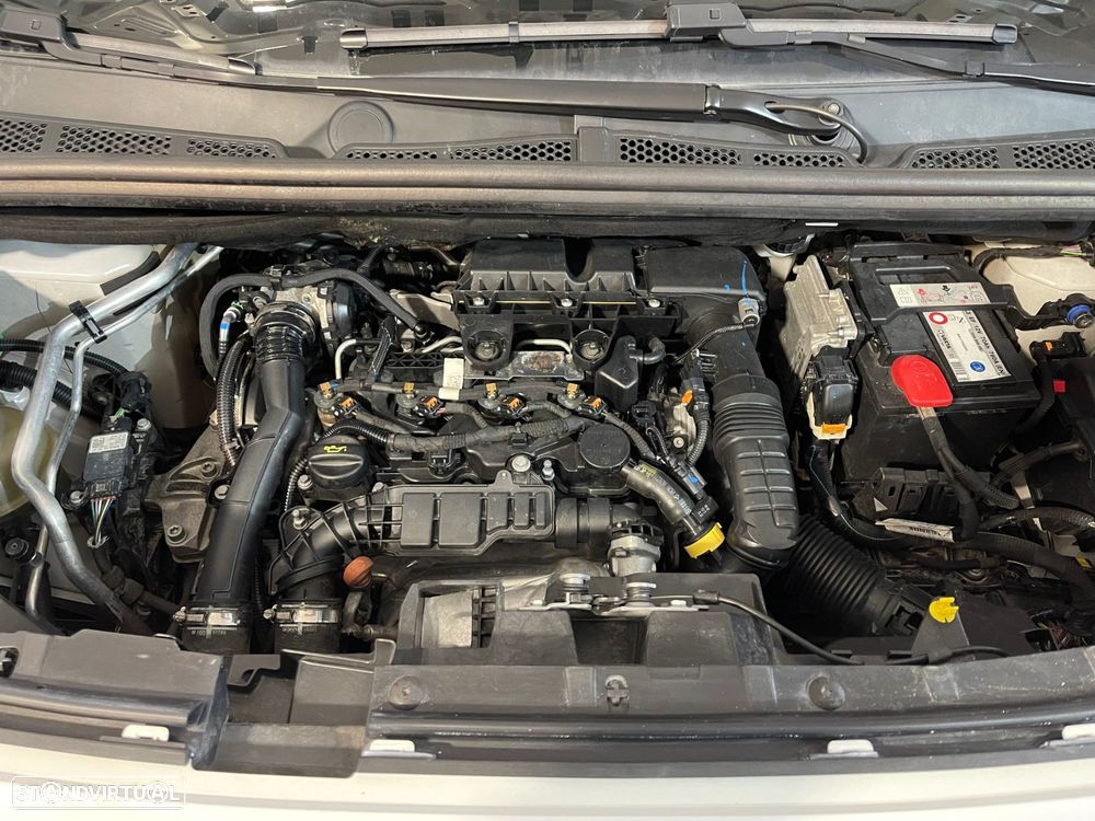 Peugeot Partner 1.5 BlueHDi Asphalt Longa - 21