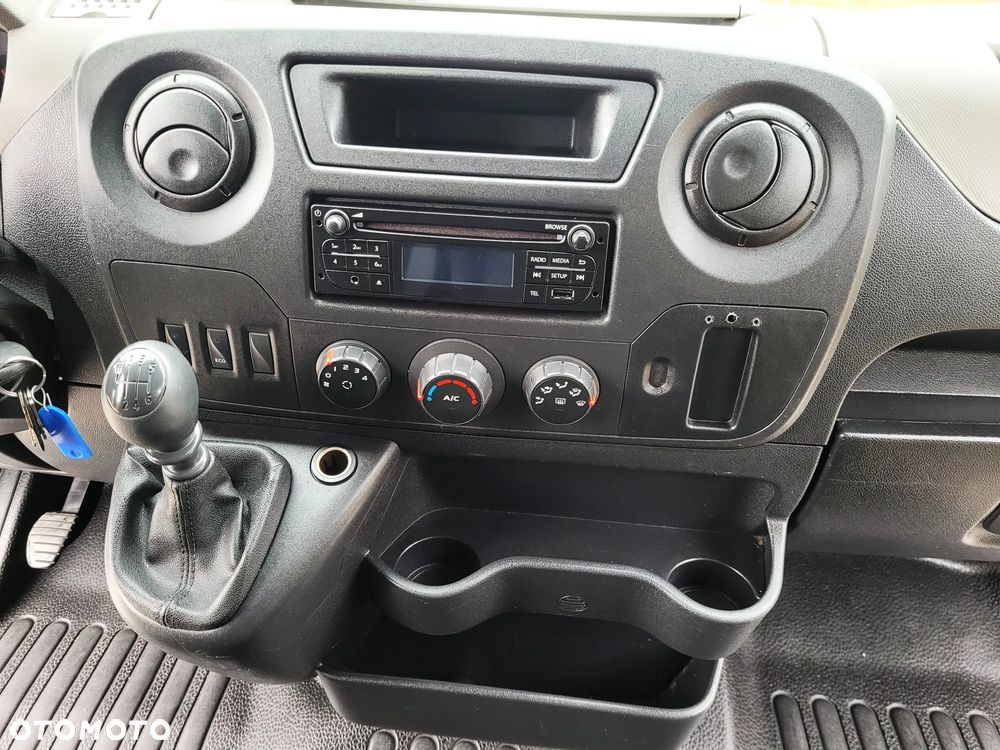 Renault Master - 33