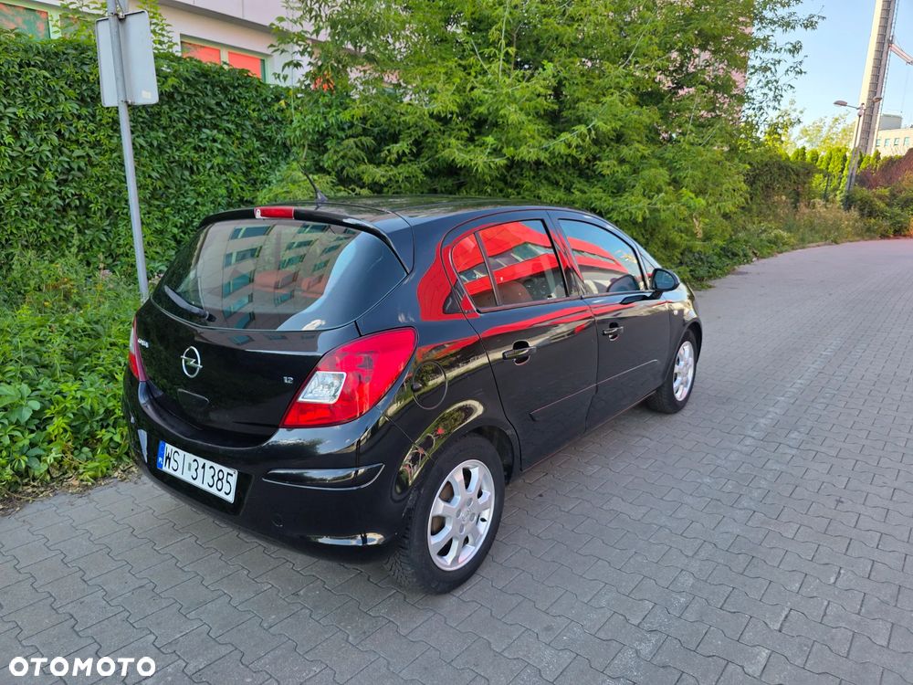 Opel Corsa 1.2 16V Silverline - 4