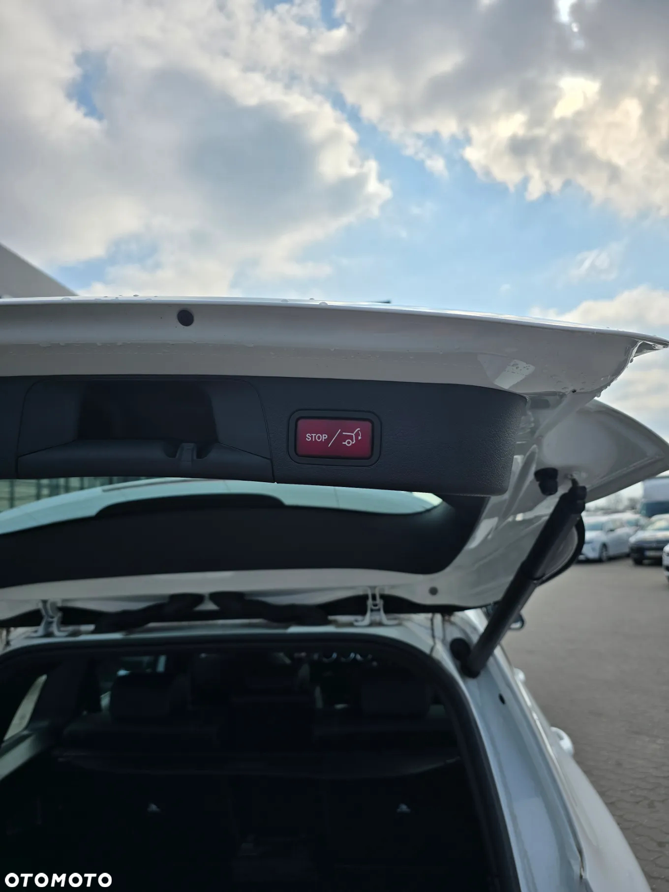 Mercedes-Benz GLB 200 Style 7G-DCT - 16