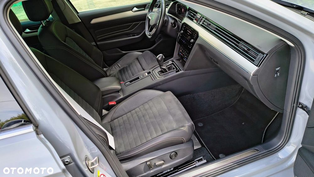 Volkswagen Passat Variant - 32