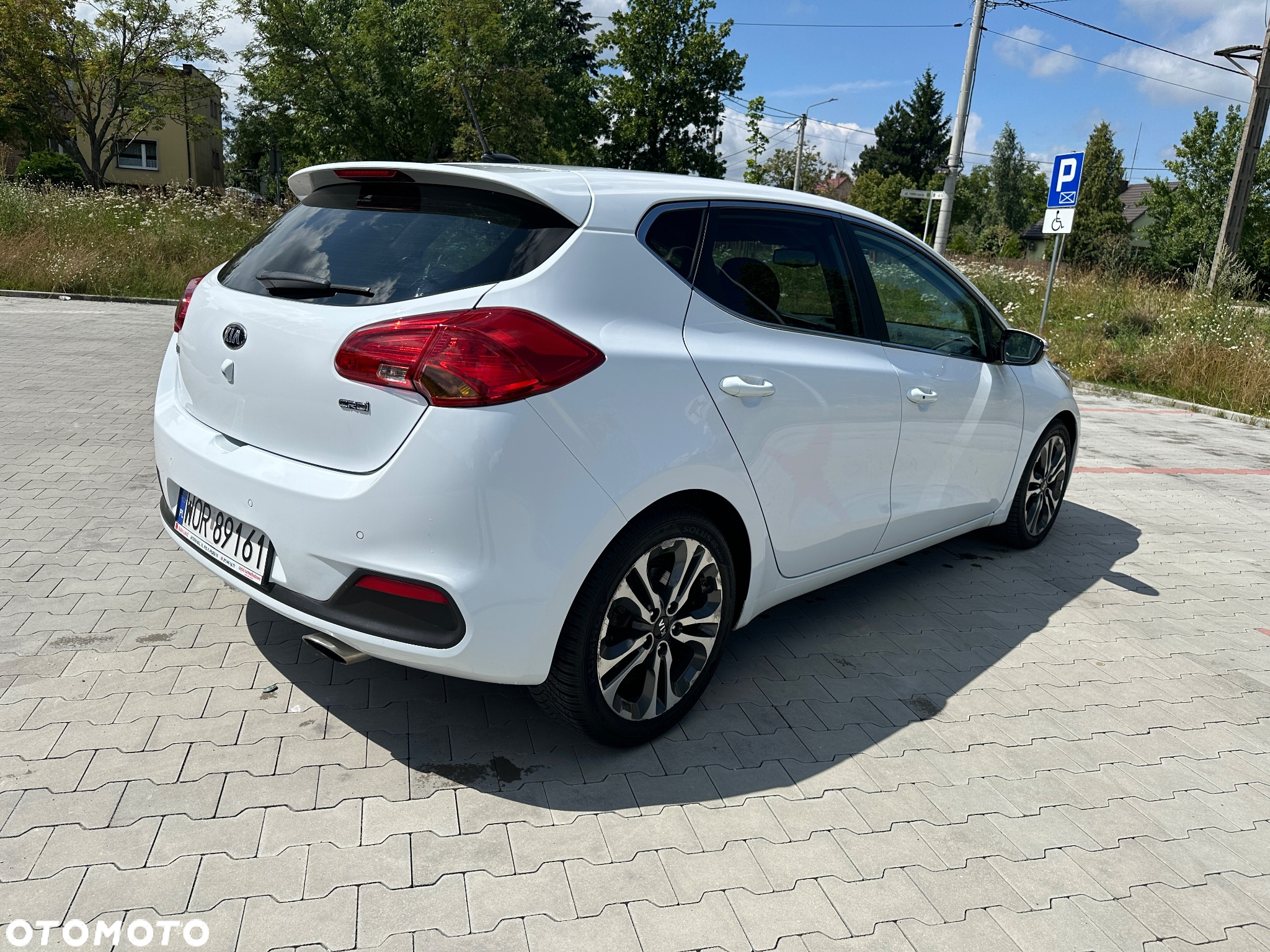 Kia Ceed 1.6 CRDi 128 Vision - 10
