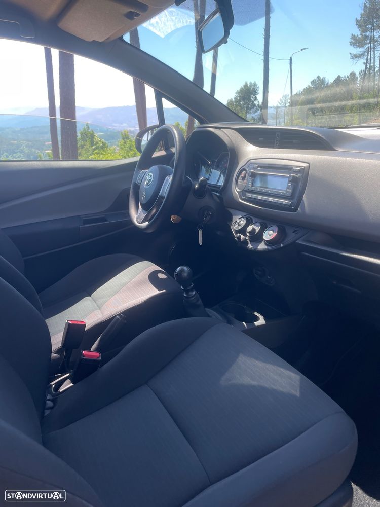 Toyota Yaris - 16