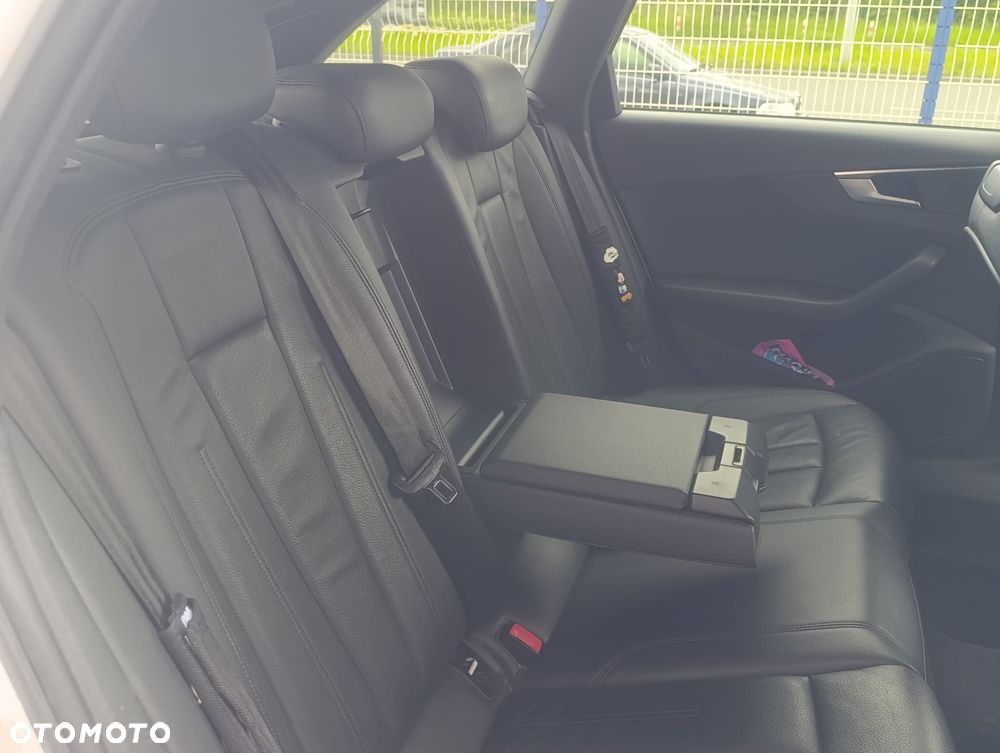 Audi A4 Avant 35 TDI Sport S tronic - 29