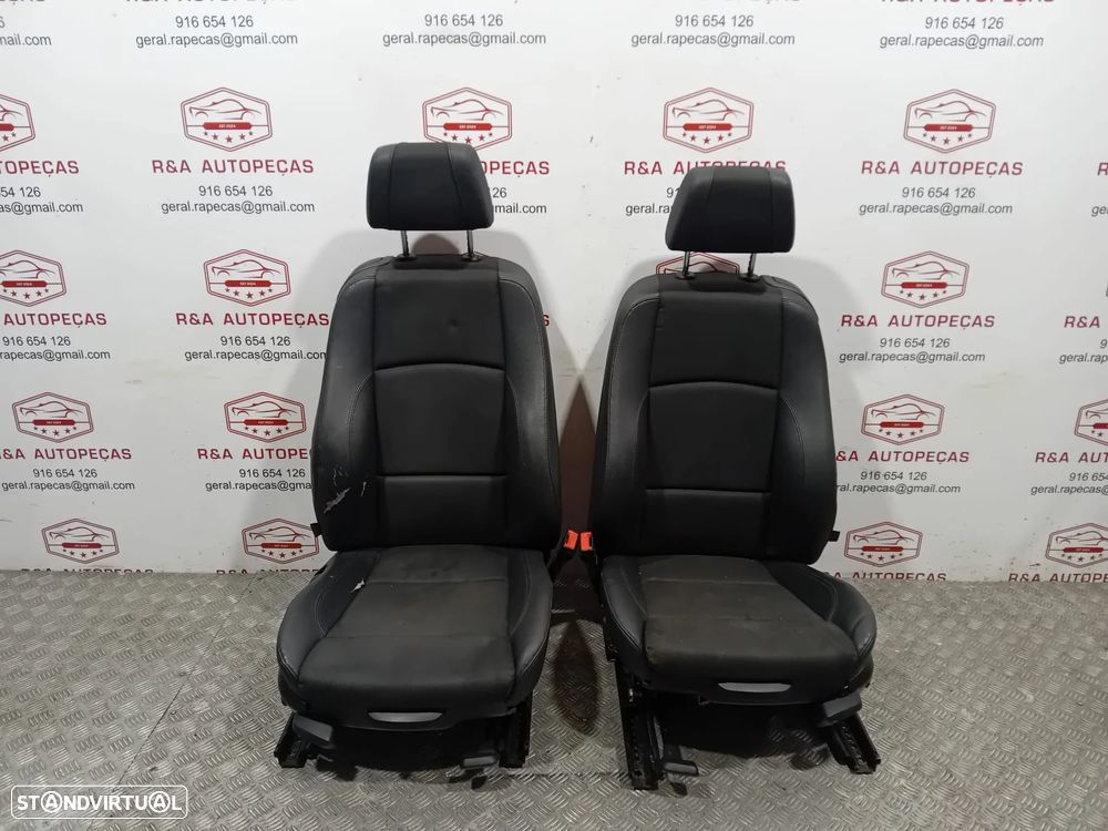 Conjunto de Bancos BMW Serie 1 Cabriolet E88 Pack M Pele e Tecido - 6