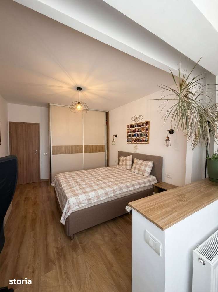 Apartament decomandat 4 camere 2 băi 2 balcoane, zona centrală — fotografia 3