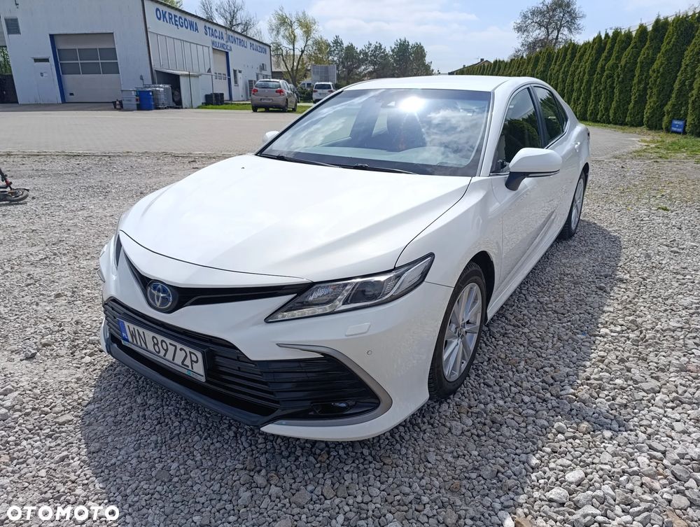 Toyota Camry 2.5 Hybrid Comfort CVT - 1
