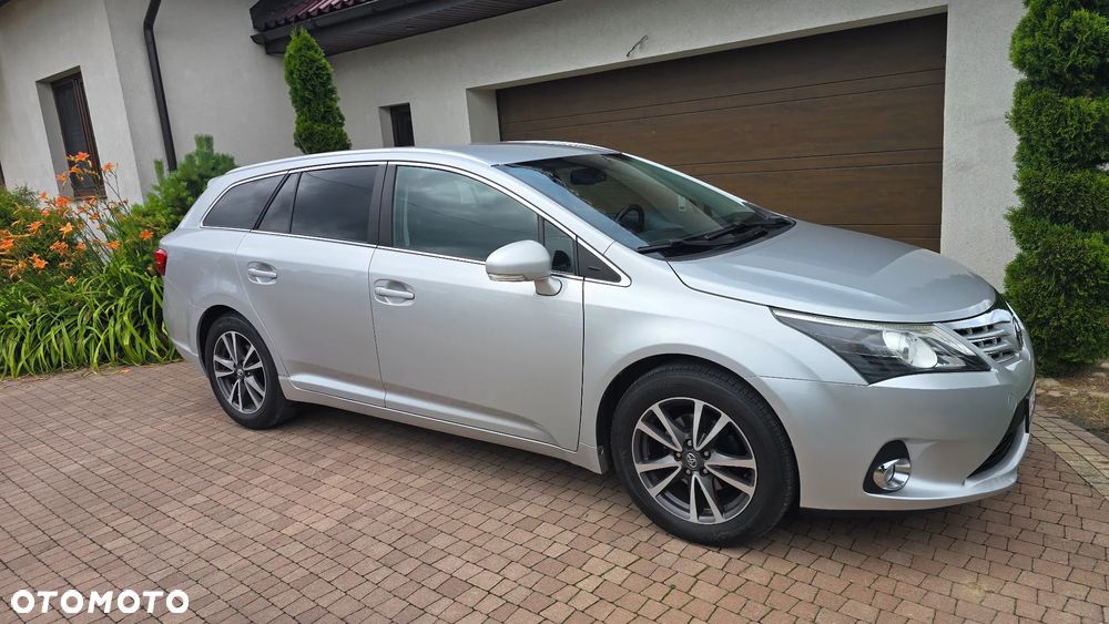 Toyota Avensis - 11