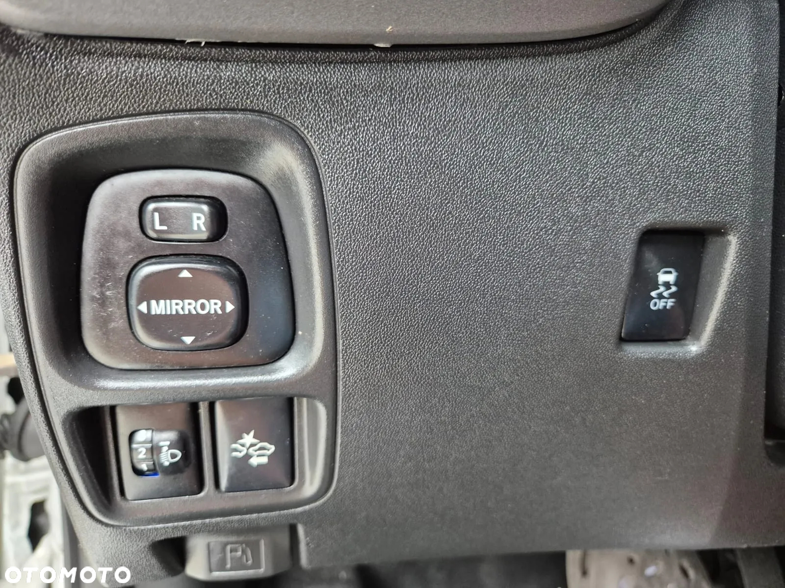 Toyota Aygo x.shift x-play connect - 18