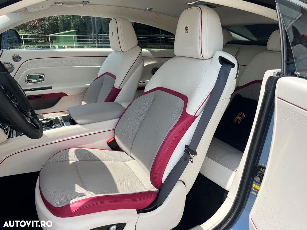 Rolls-Royce Spectre - 7