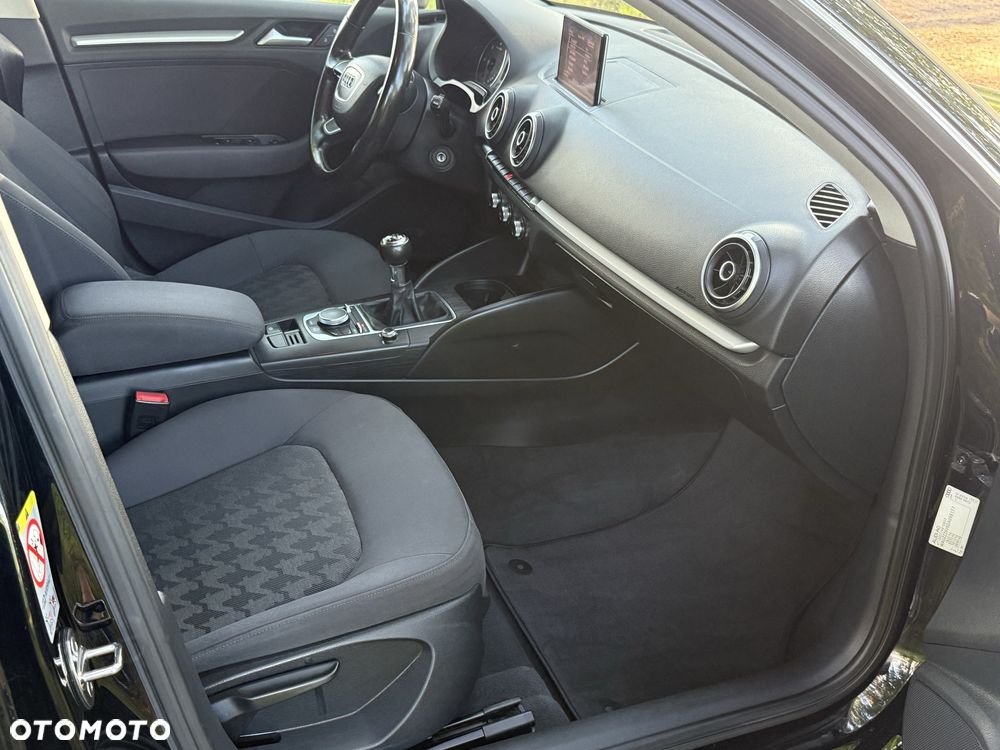 Audi A3 Sportback - 7