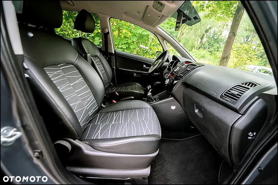 Kia Venga - 18