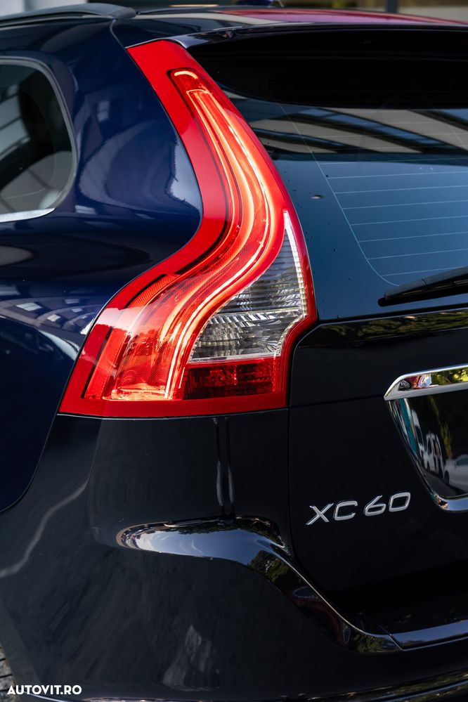Volvo XC 60 D4 AWD Geartronic Summum - 14