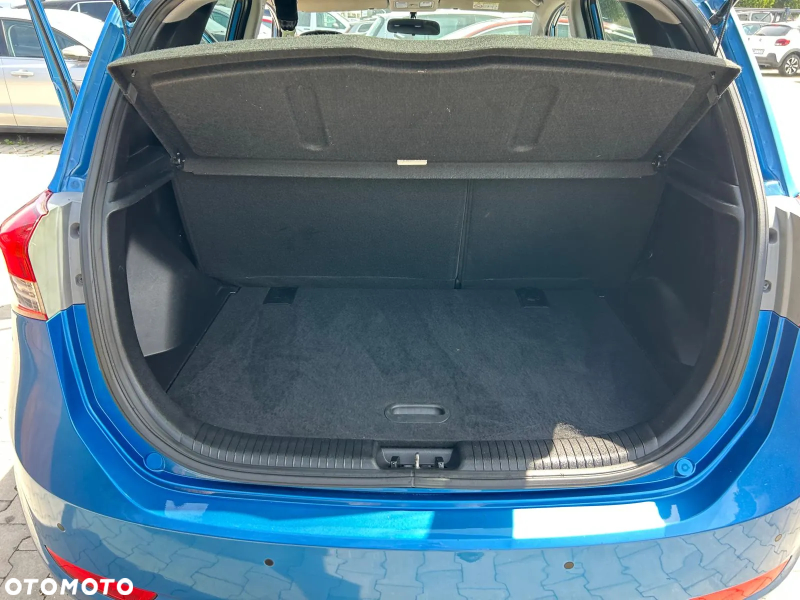 Hyundai ix20 1.4 Premium - 18