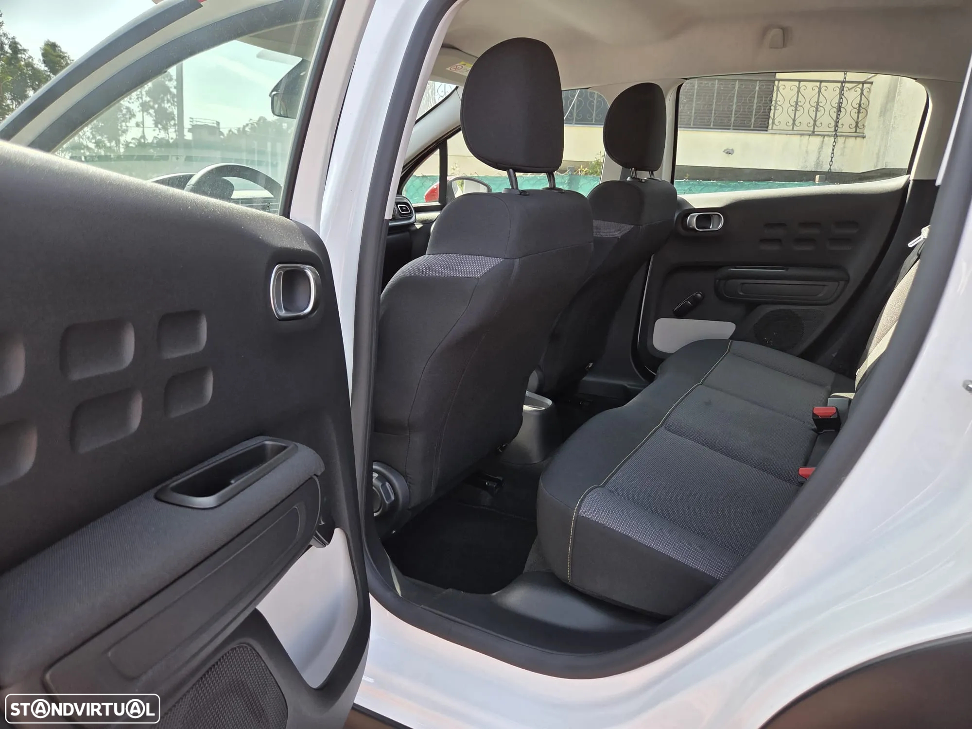 Citroën C3 1.2 PureTech Shine - 14