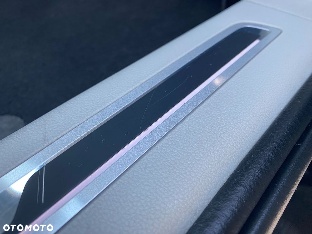 Volkswagen Tiguan 2.0 TSI 4Mot Elegance DSG - 25