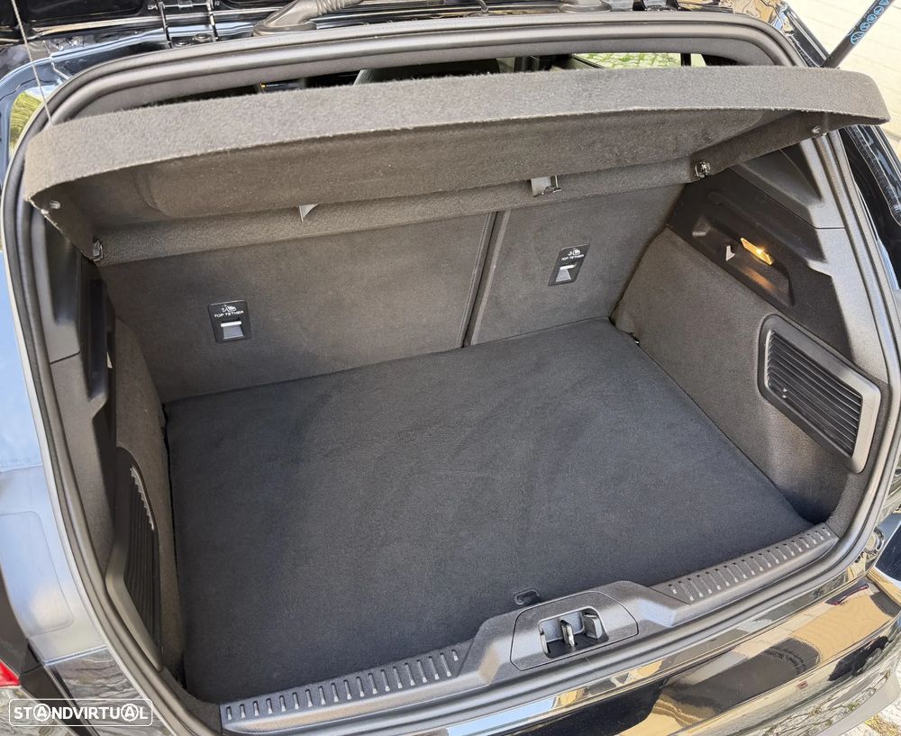 Ford Focus 1.5 TDCi ECOBlue ST-Line X - 25