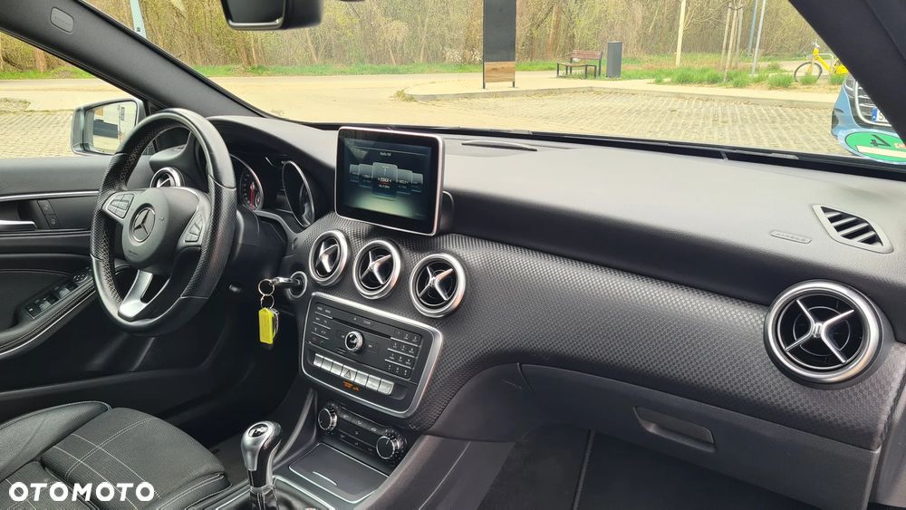 Mercedes-Benz Klasa A 200 (BlueEFFICIENCY) Urban - 11