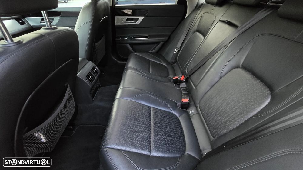 Jaguar XF 2.0 D Prestige Aut. - 28