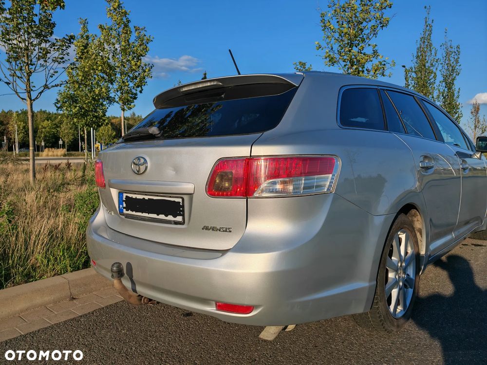 Toyota Avensis 2.0 Sol plus - 6