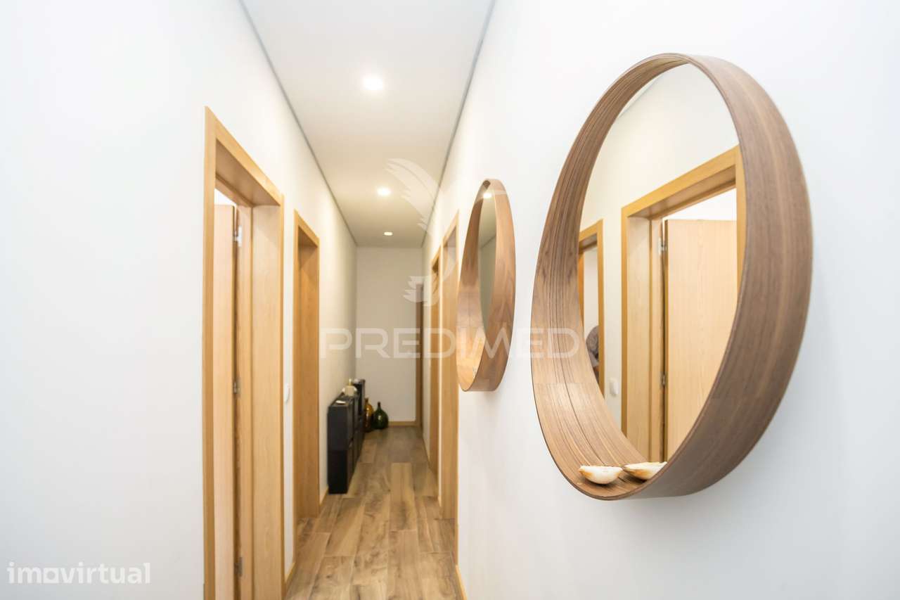 Moradia Bi-Familiar T6 Remodelada com 182,50m² em Setúbal – Excelen... - Grande imagem: 5/34