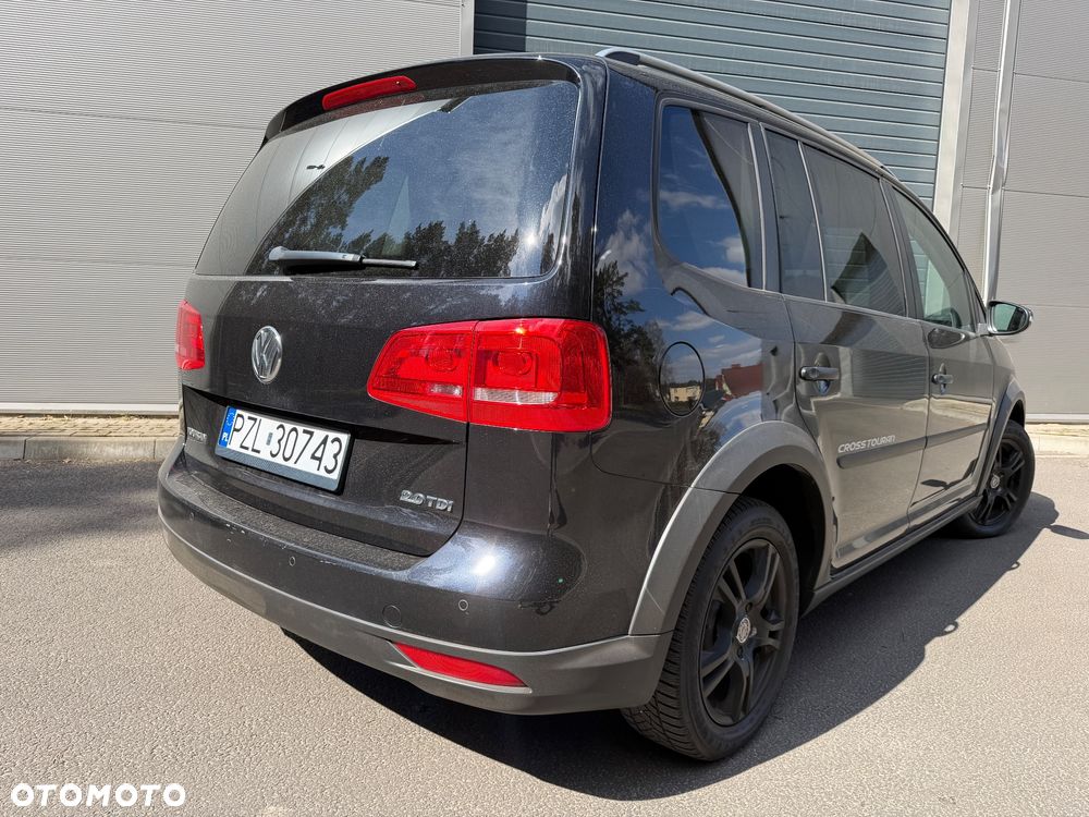 Volkswagen Touran - 6