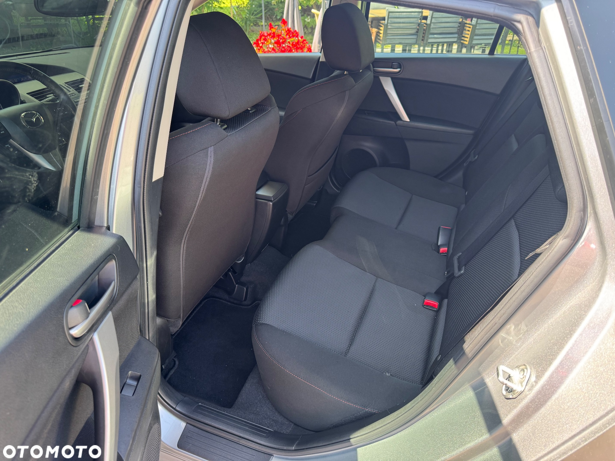 Mazda 3 1.6 Exclusive + - 27