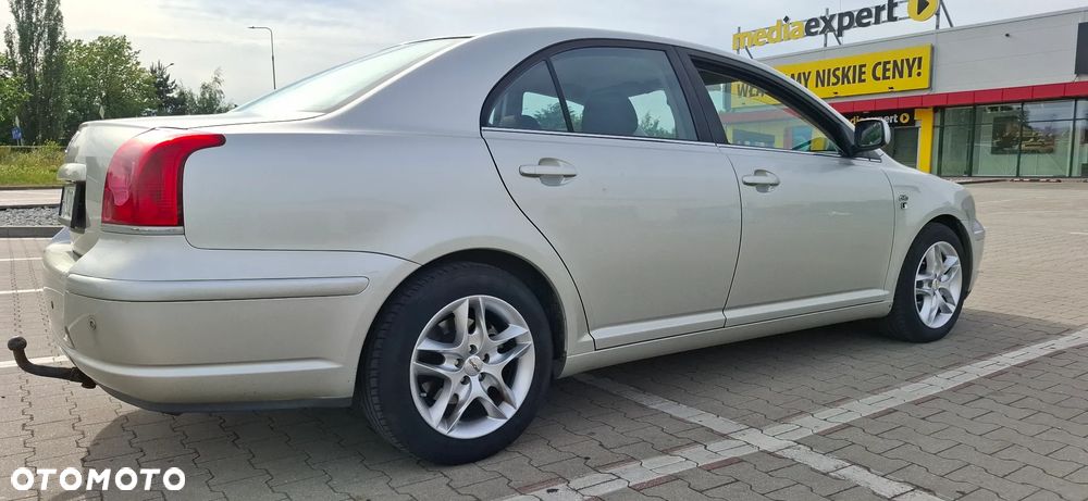 Toyota Avensis 2.0 D-4D - 2
