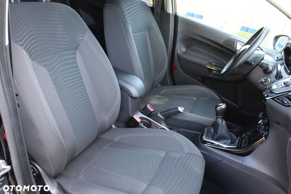 Ford Fiesta 1.0 EcoBoost Titanium - 28