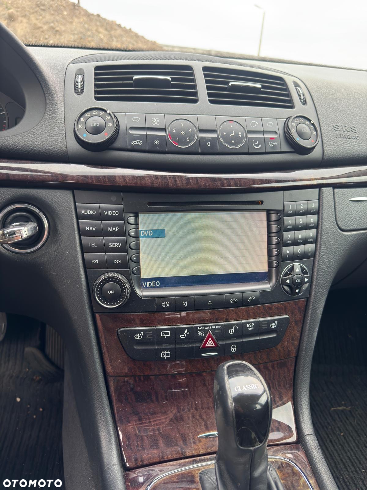 Mercedes-Benz Klasa E 220 T CDI Automatik Classic - 9