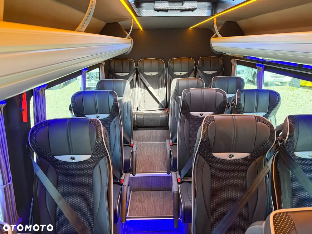 Mercedes-Benz Sprinter 519 - 22
