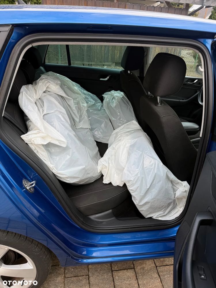 Skoda RAPID Spb 1.2 TSI Active Max - 19