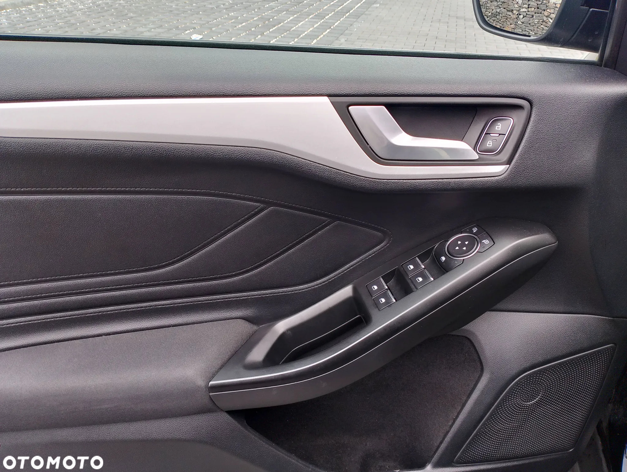 Ford Focus 1.5 TDCi SYNC Edition - 28