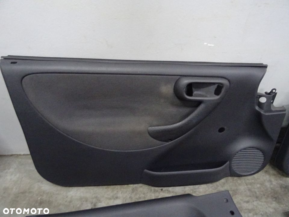 BOCZEK BOCZKI DRZWI OPEL CORSA C HB 3D NR54 - 2