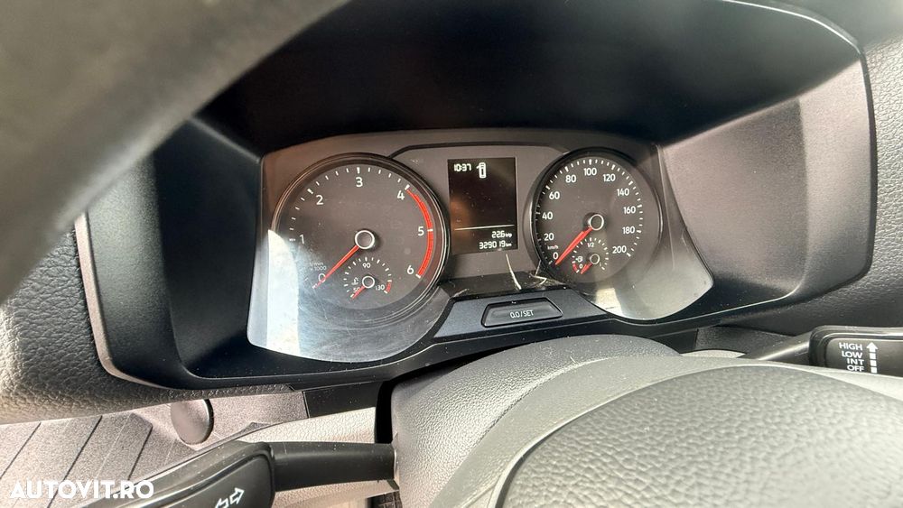 Volkswagen Crafter 3.5 CD Bena L4 FWD 103kW - 8