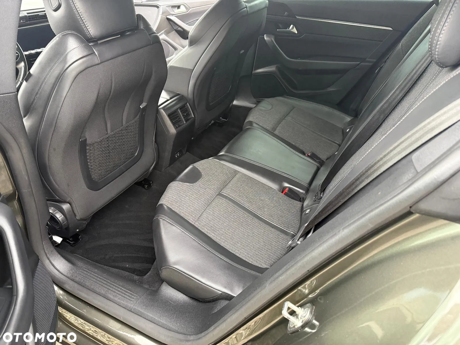 Peugeot 508 2.0 BlueHDi First Edition S&S EAT8 - 38