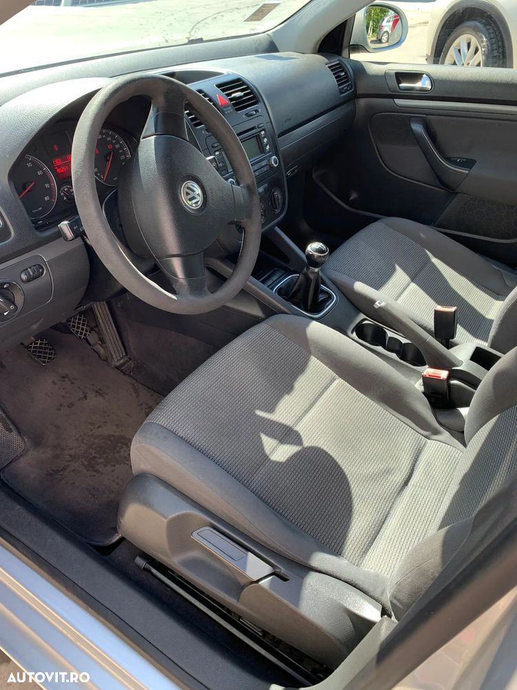 Volkswagen Jetta - 5